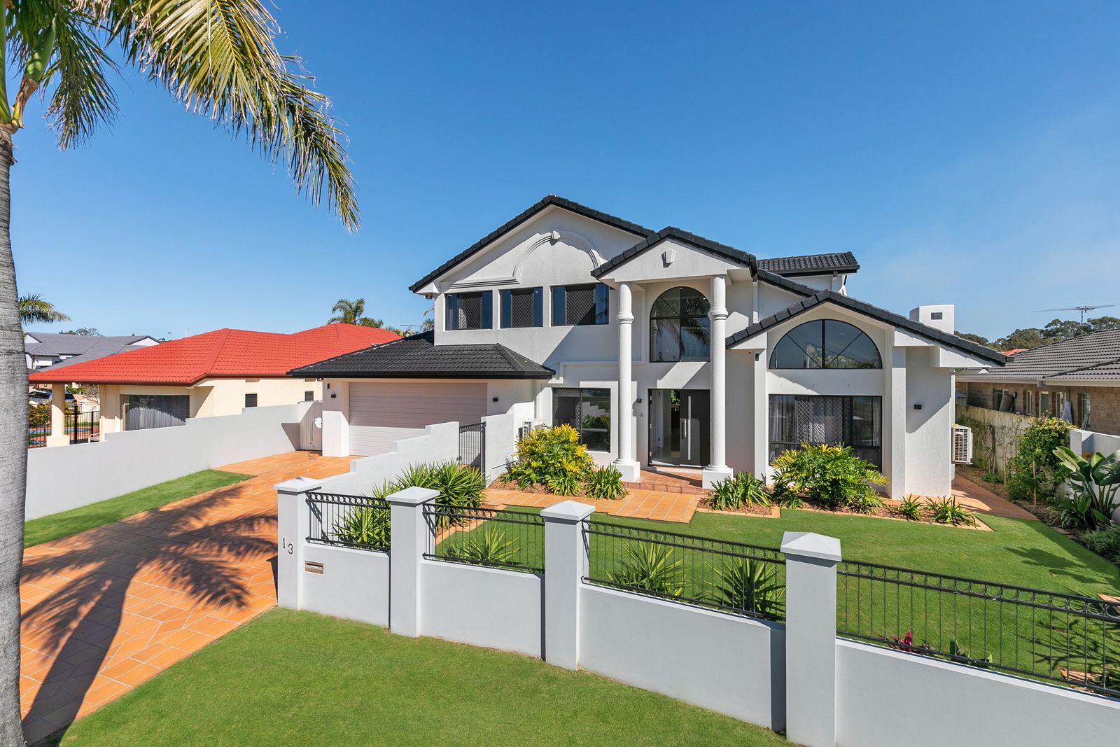 4 bedrooms House in 13 Cayman Crescent ORMISTON QLD, 4160