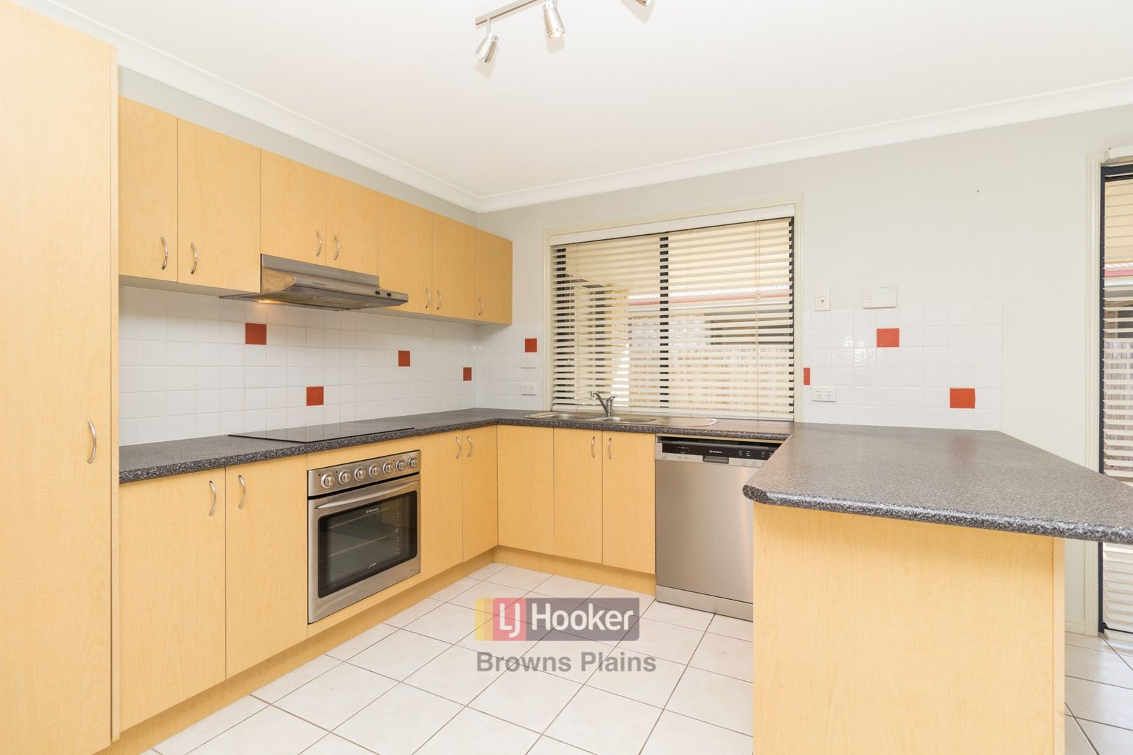 16 Pidgeon Boulevard, Crestmead QLD 4132, Image 1