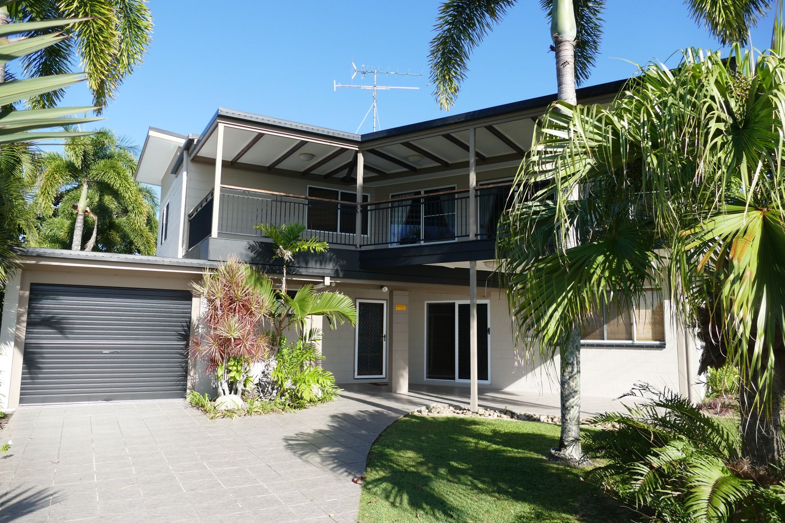 47 Marine Parade, Cardwell QLD 4849