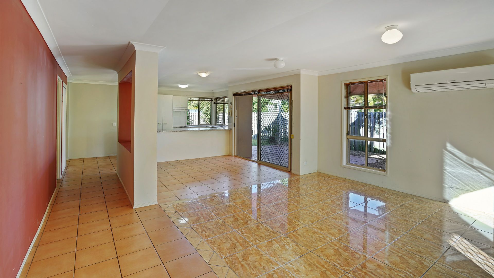 5 Harrow Place, Arundel QLD 4214, Image 2