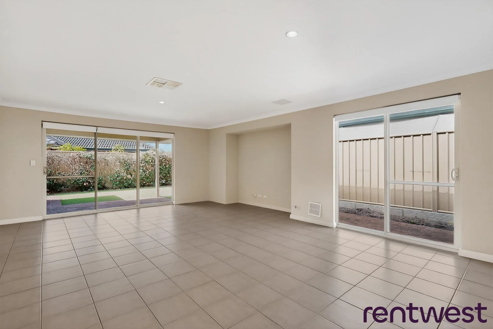 Additional image 6 of 2/45 Towncentre Drive, Thornlie WA 6108