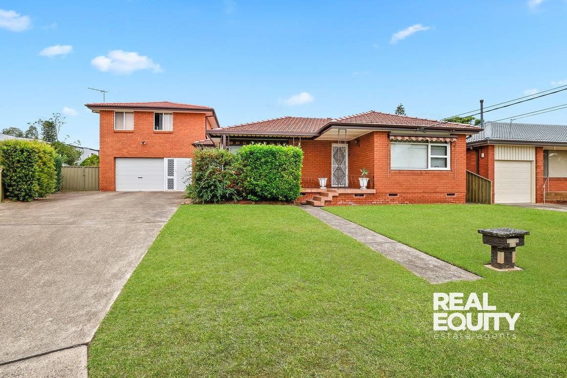 Picture of 13 Curtis Crescent, MOOREBANK NSW 2170
