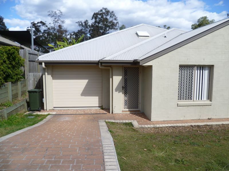3 bedrooms House in 1/112 Sanctuary Drive FOREST LAKE QLD, 4078