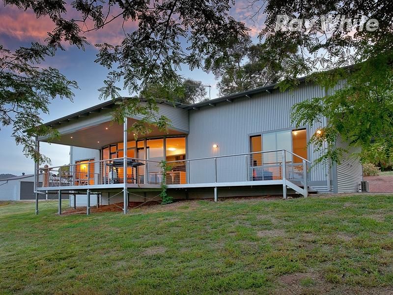 684 Kiewa East Road, HUON VIC 3695, Image 0