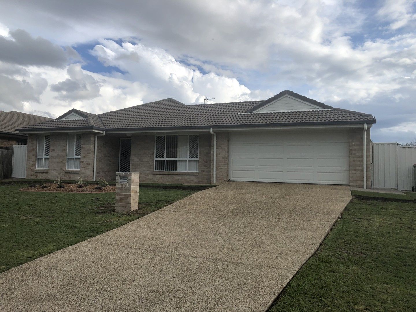 4 bedrooms House in 89 DOUGLAS MCINNES DRIVE LAIDLEY QLD, 4341