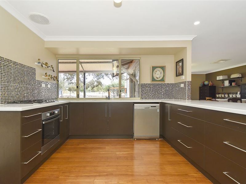 15 Prunster Road, York WA 6302, Image 2