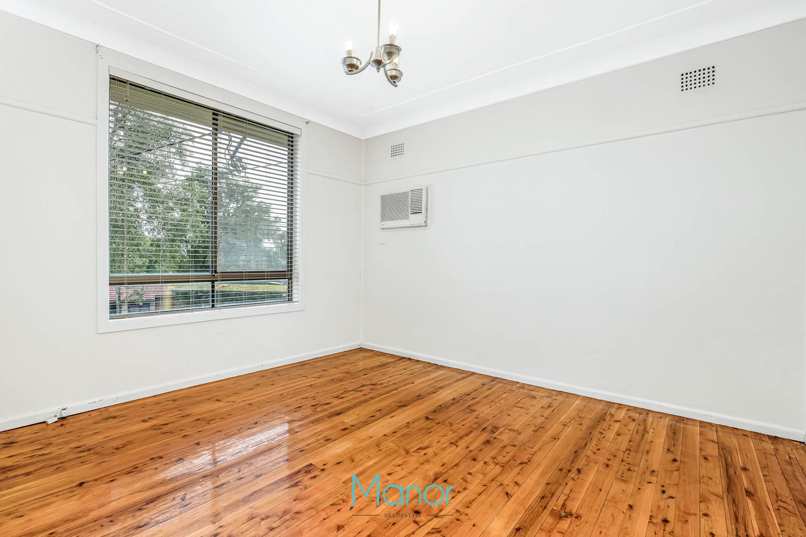 2 Gladys Crescent, Seven Hills NSW 2147, Image 1