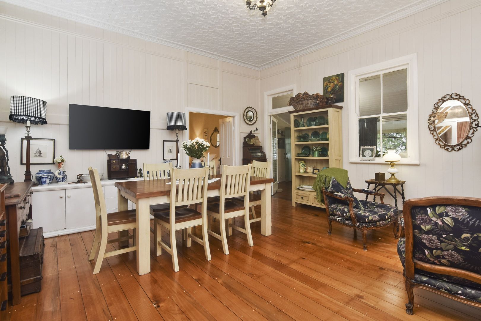 83 Bulwer Street, Tenterfield NSW 2372, Image 2