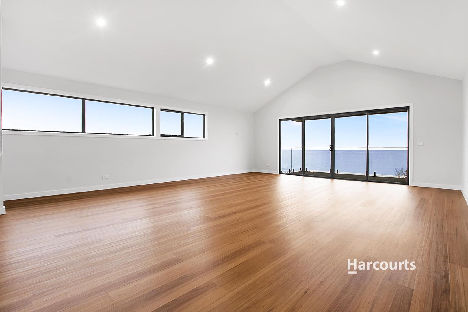 1/109 Main Road, Penguin TAS 7316 - Townhouse For Rent - $625 | Domain