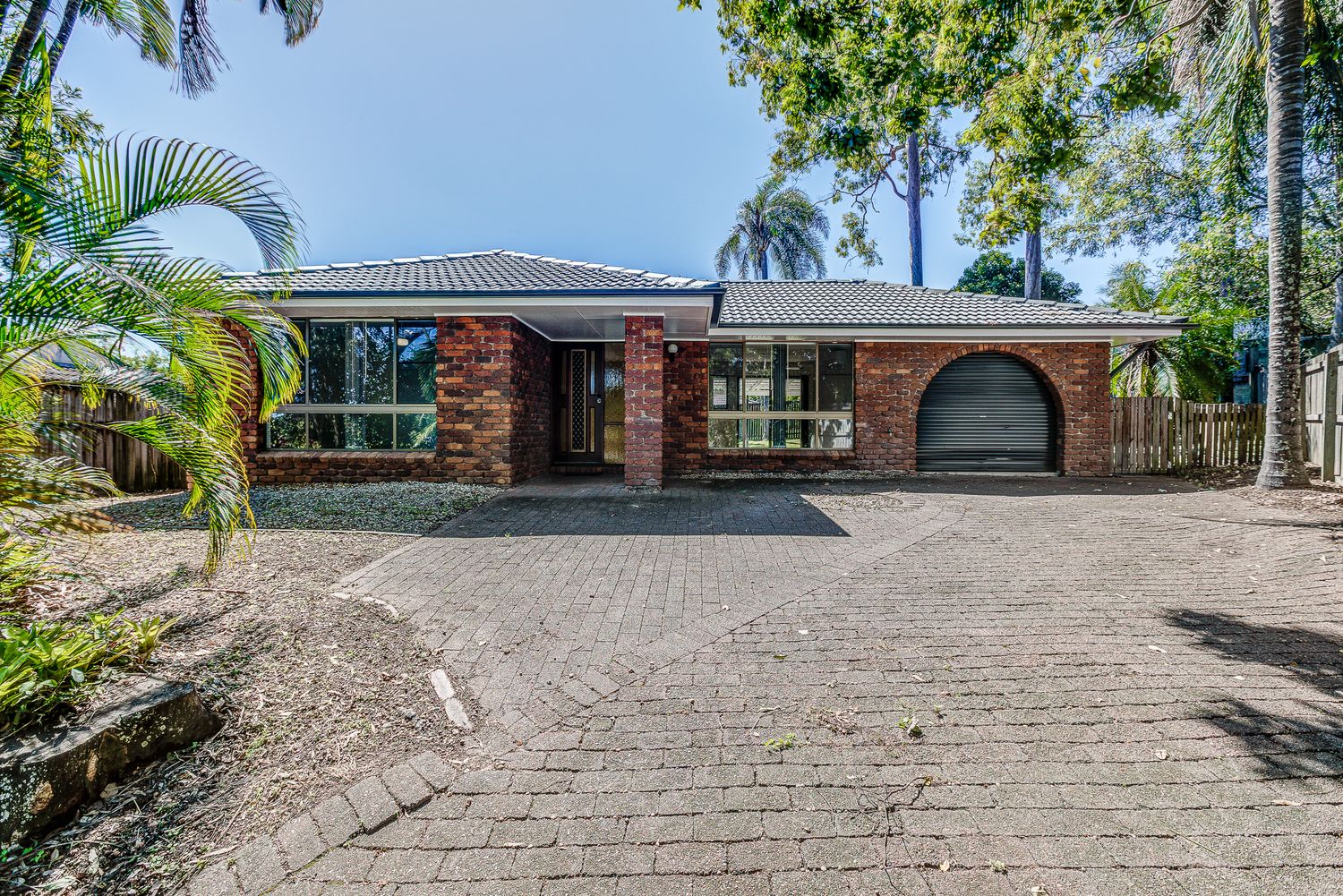 3 bedrooms House in 7 Nambung Close RIVERHILLS QLD, 4074