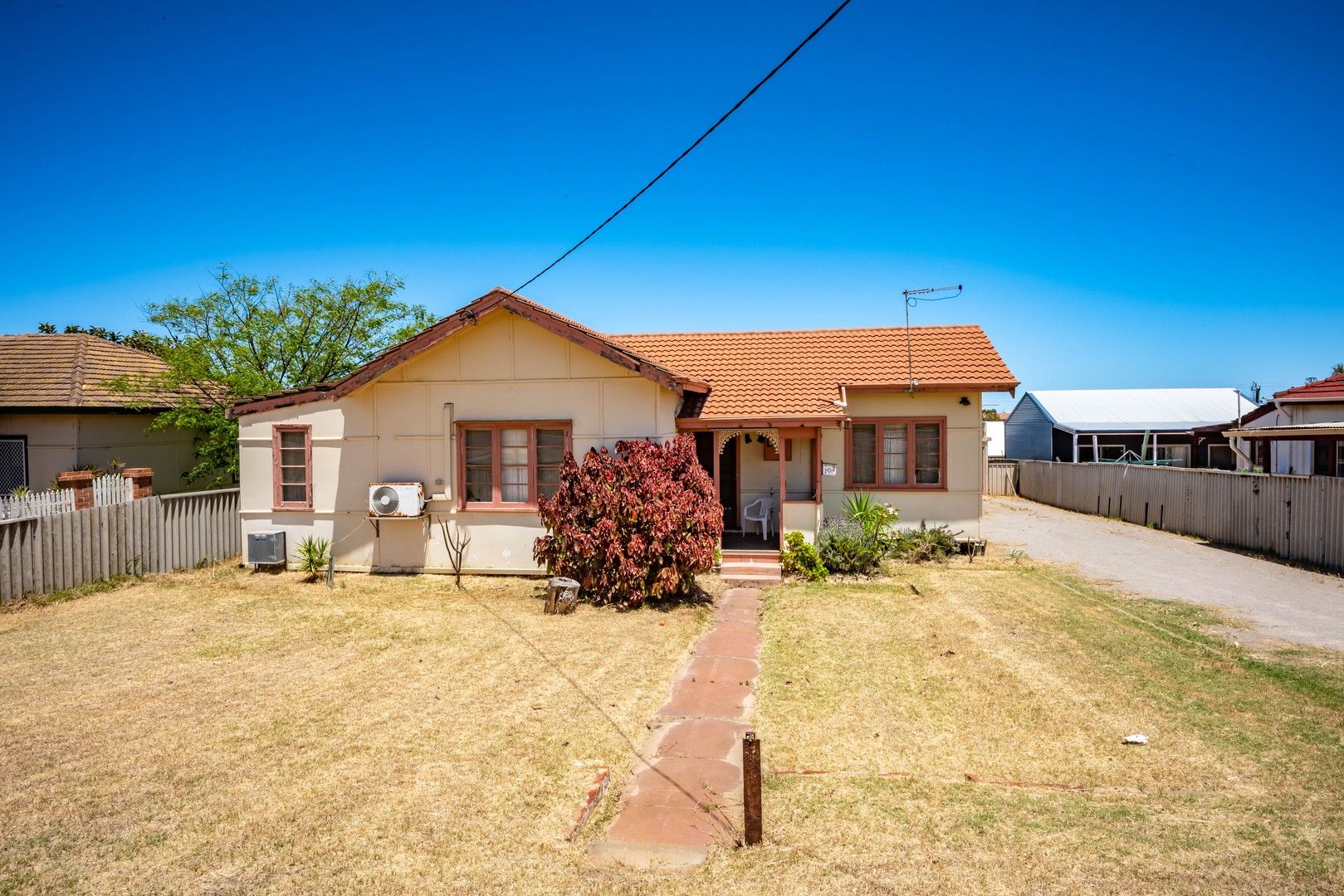 3 bedrooms House in 102 Gertrude Street GERALDTON WA, 6530