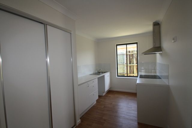 Unit 2 / 26 Capital Drive, Rosenthal Heights QLD 4370, Image 2