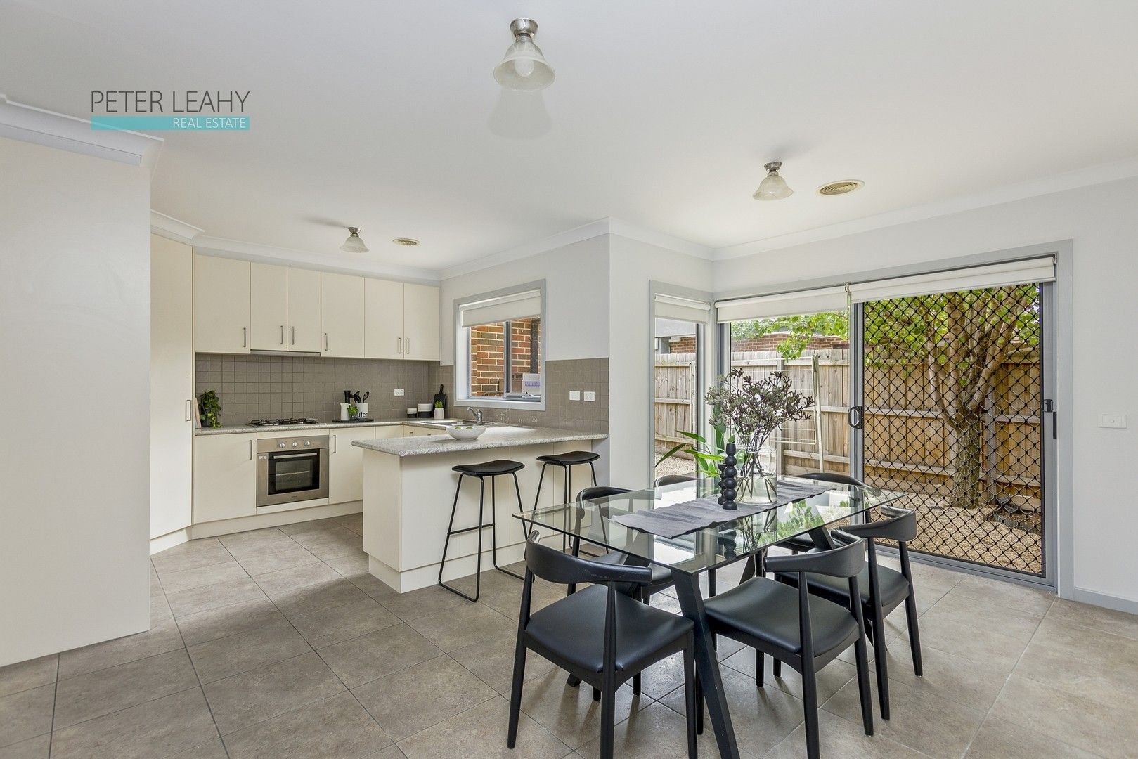 2/33 Gladstone Parade, Glenroy VIC 3046, Image 0