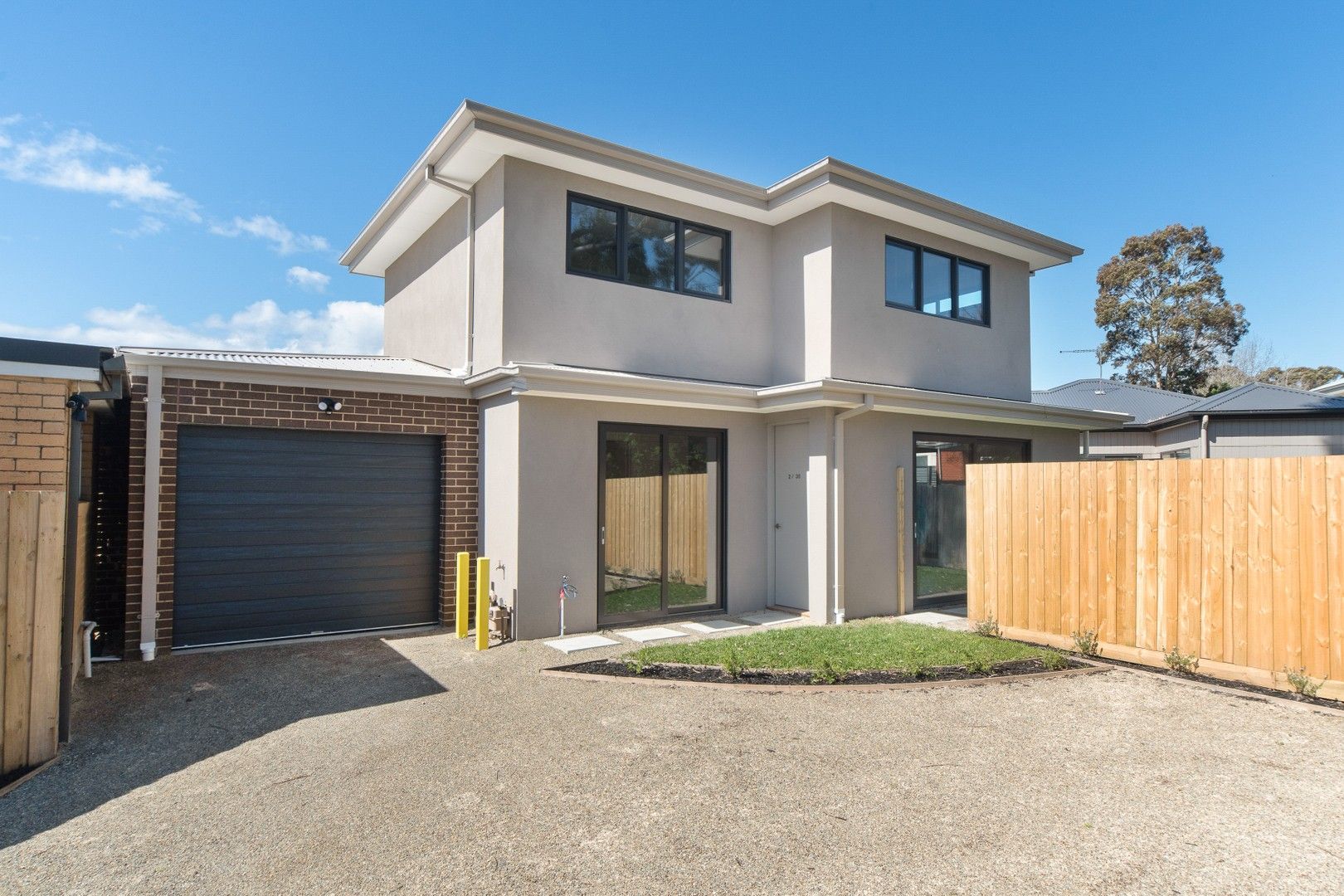 2 bedrooms Townhouse in 2/38 Moreton Street FRANKSTON NORTH VIC, 3200