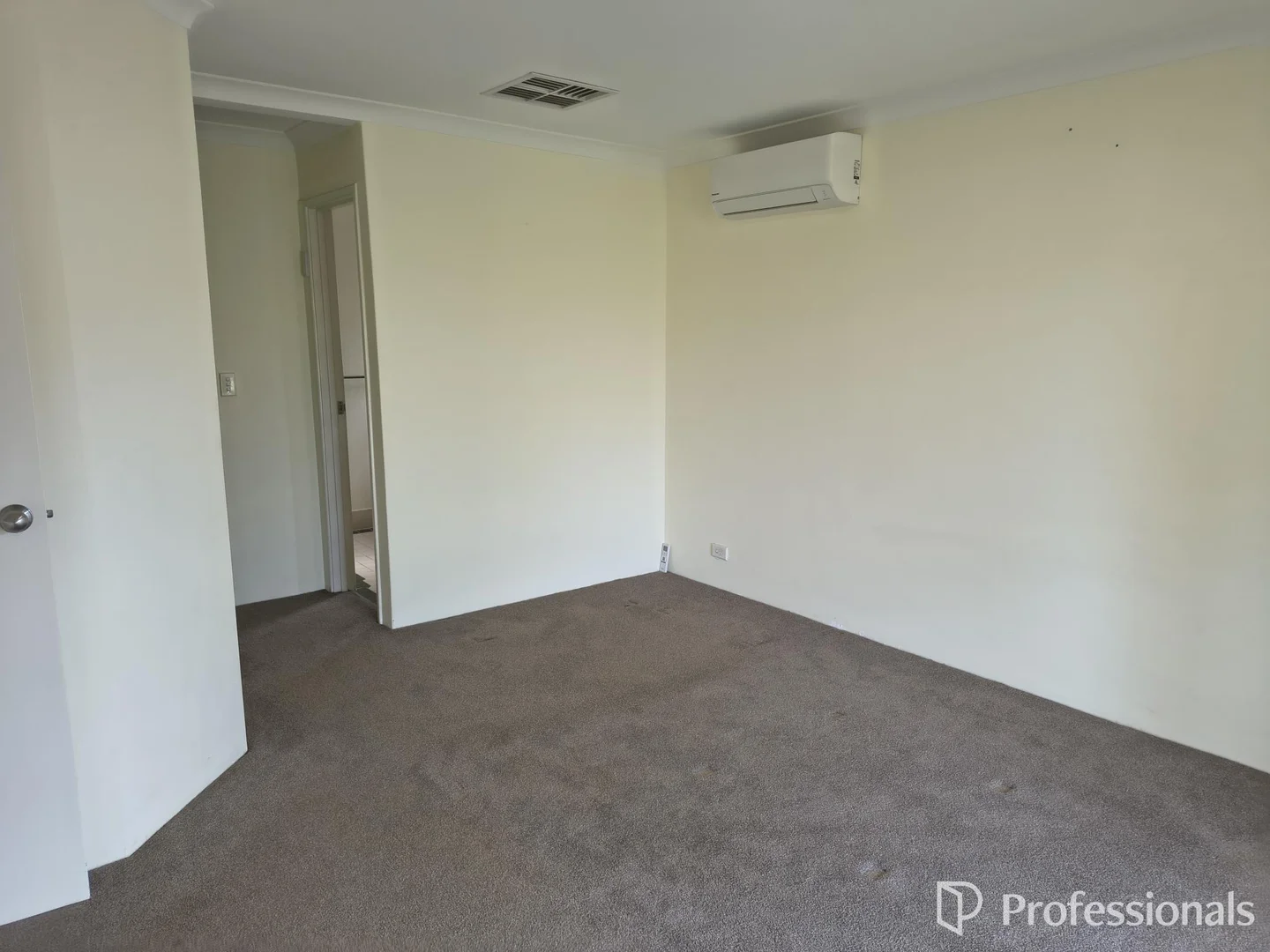 Additional image 8 of 39 Hyland Crescent, Clarkson WA 6030