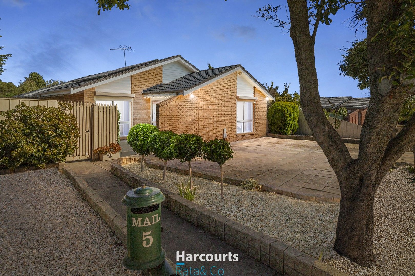 5 Madigan Crescent, Mill Park VIC 3082, Image 0