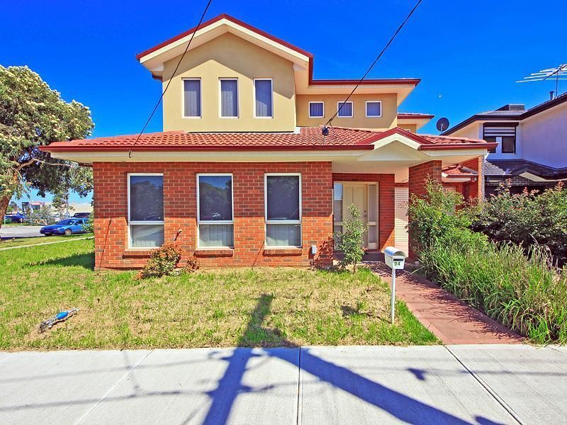 3 bedrooms House in 94 Phoenix Street SUNSHINE NORTH VIC, 3020