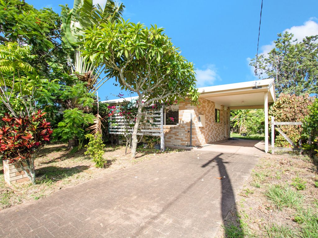 104 Limpus Street, Urangan QLD 4655, Image 0