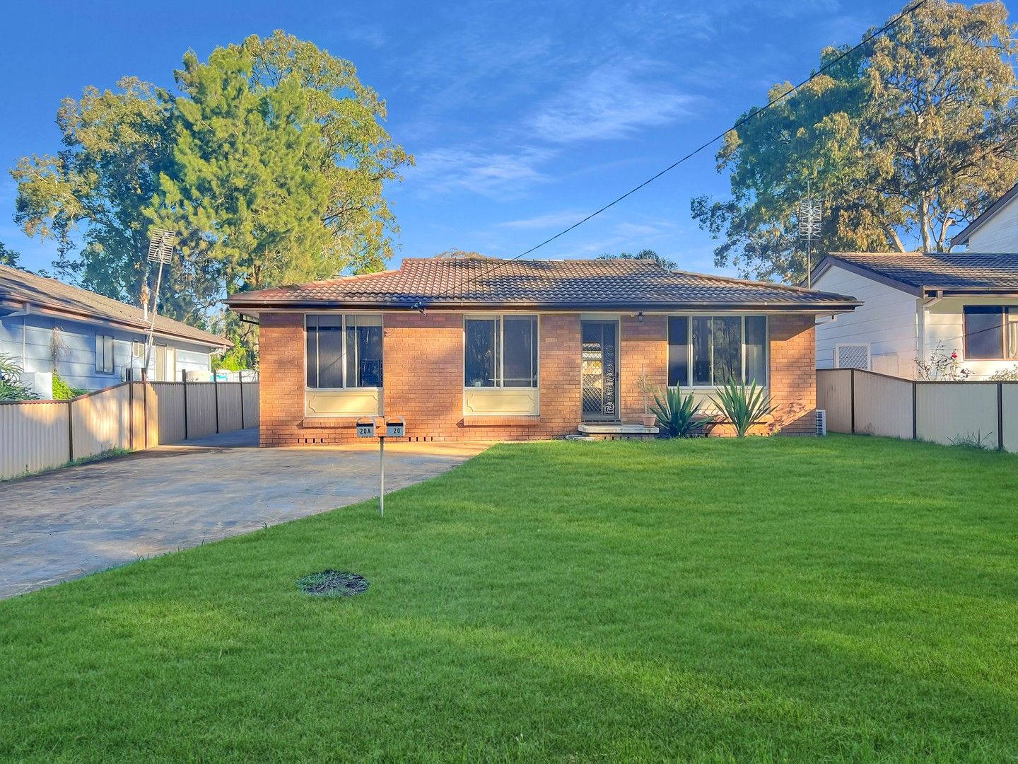 3 bedrooms House in 20 Lowana Avenue CHARMHAVEN NSW, 2263