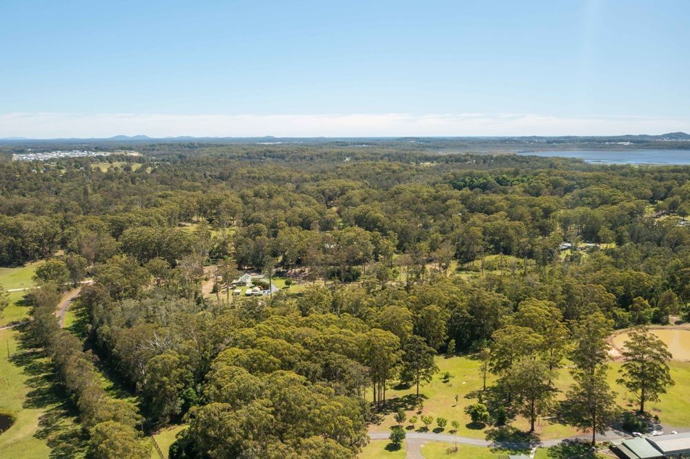 4 bedrooms Rural in 517. Lake Innes Drive LAKE INNES NSW, 2446