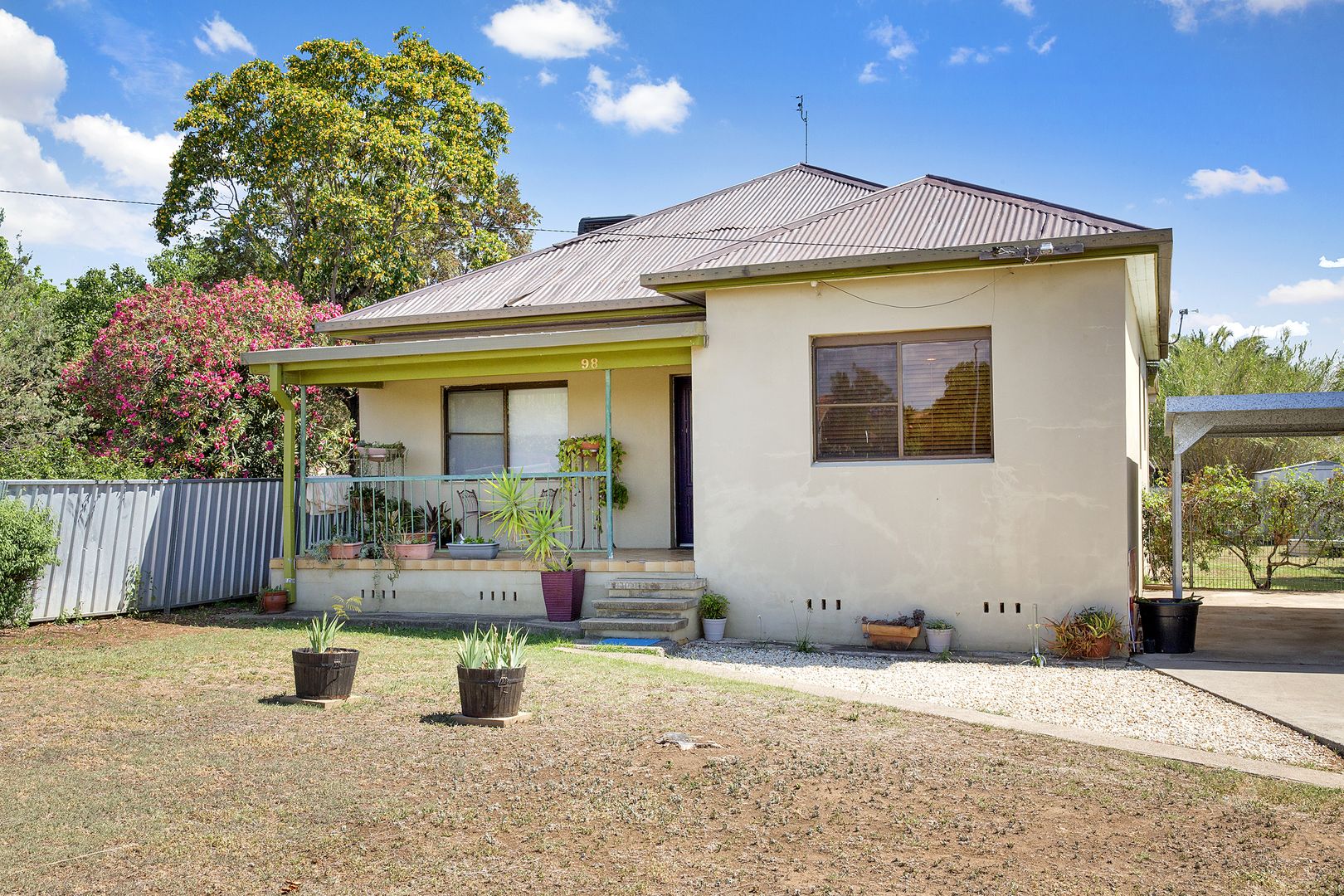 98 Flinders Street, Westdale NSW 2340