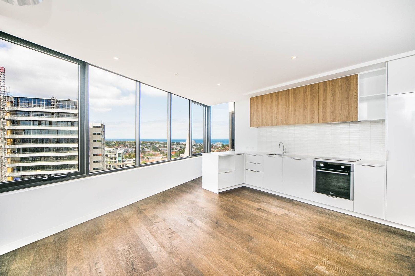 1 bedrooms Apartment / Unit / Flat in 1006/3-5 St Kilda Road ST KILDA VIC, 3182