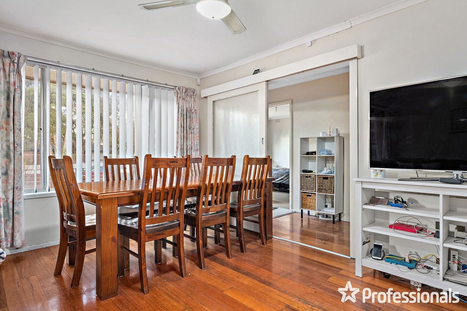 4 Gladesville Drive, Kilsyth VIC 3137, Image 2