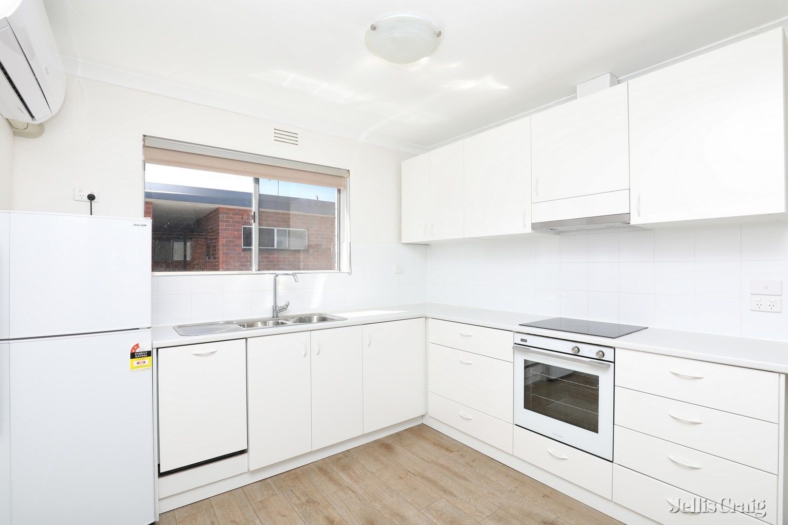 7/28 Rushall Street, Fairfield VIC 3078 Apartment For Rent 420
