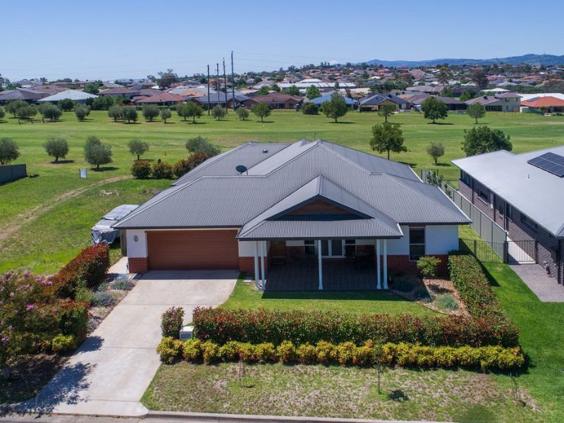3 bedrooms House in 7 Sanctuary Place HILLVUE NSW, 2340