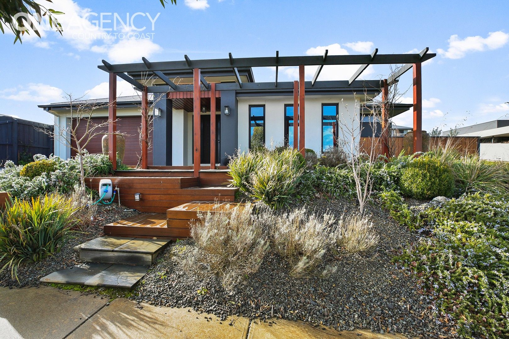 5 bedrooms House in 218 Bowen Street WARRAGUL VIC, 3820