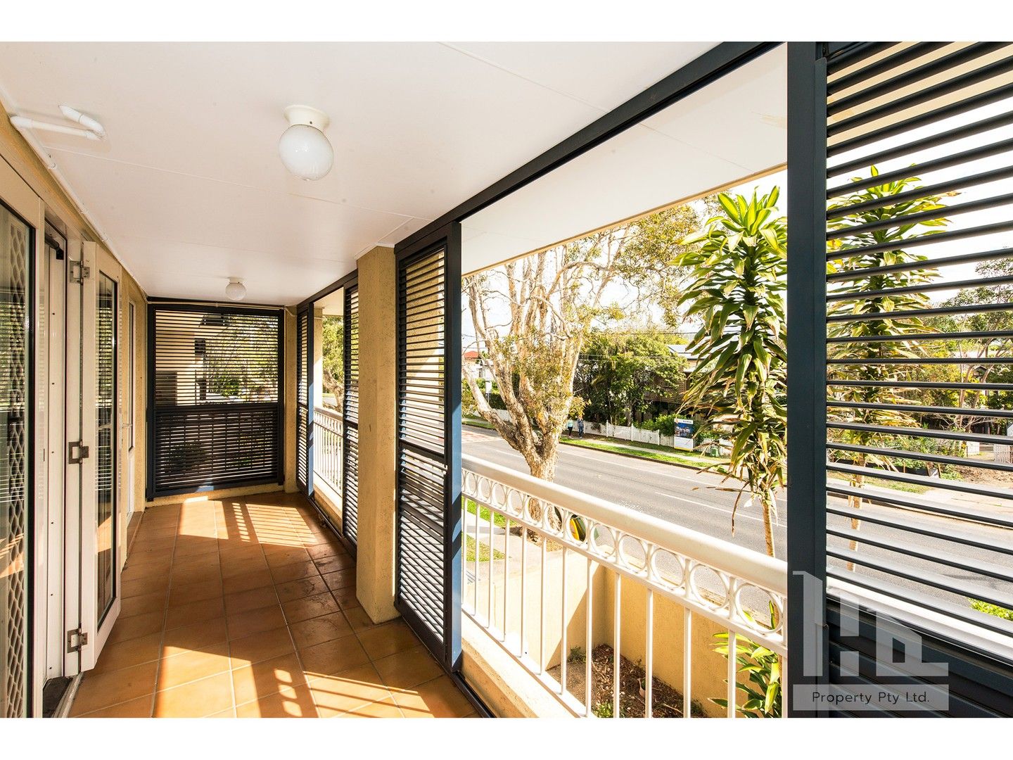 2 bedrooms Townhouse in 1/343 Riding Road BALMORAL QLD, 4171