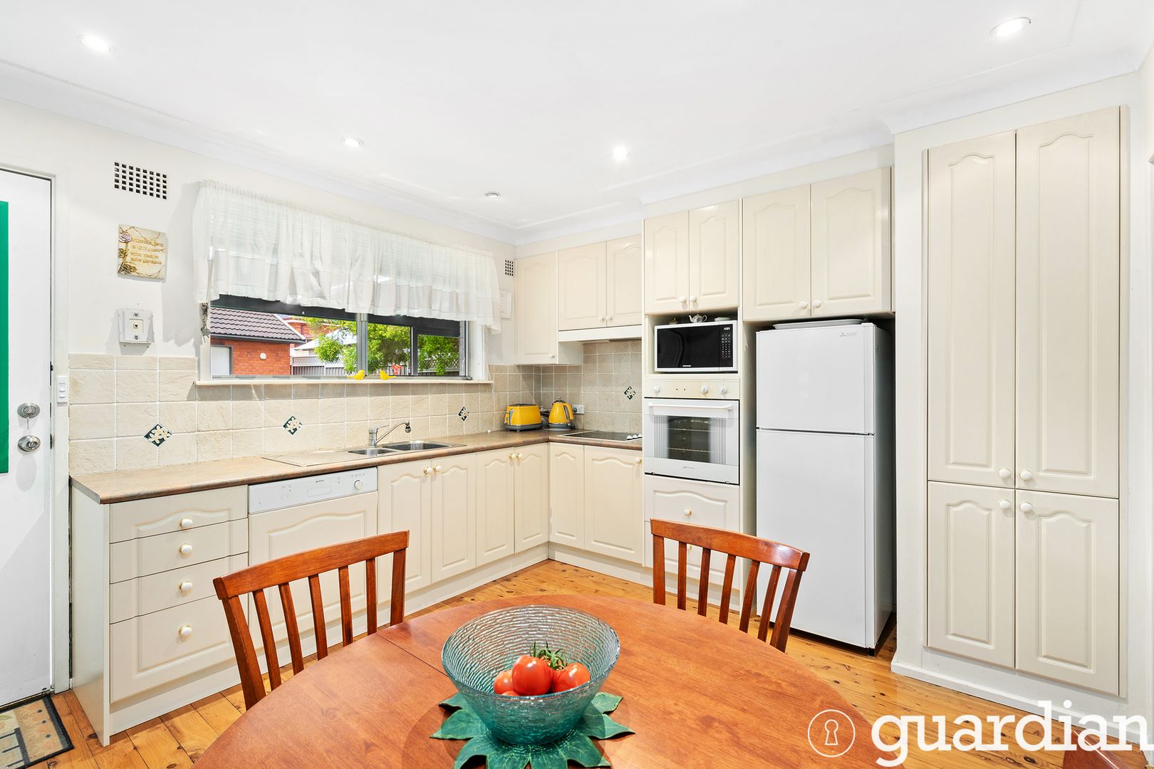 37 Apple Street, Constitution Hill NSW 2145, Image 2