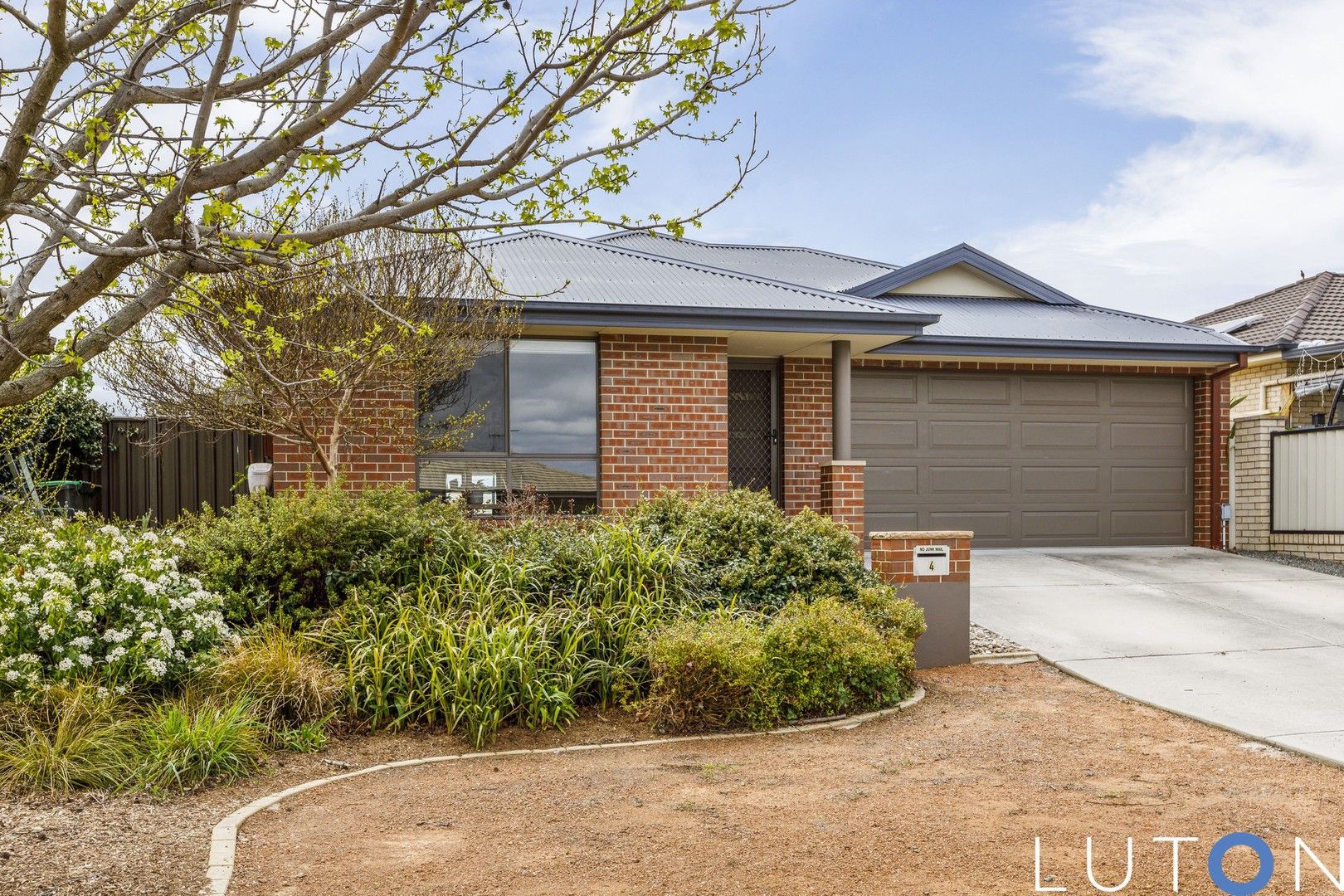 4 Clendinnen Street, Dunlop ACT 2615, Image 0