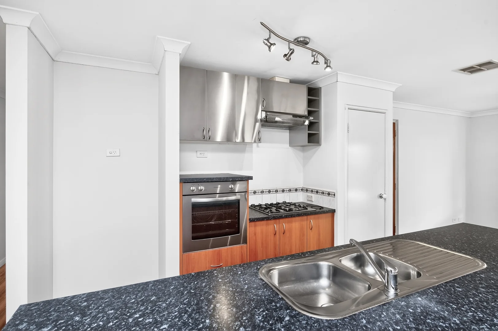 Additional image 5 of 9 Beachwood Crescent, Butler WA 6036