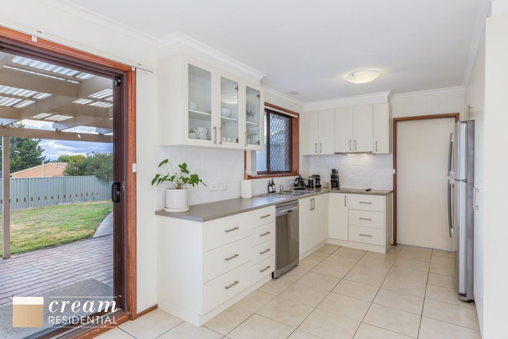 1 Willoughby Crescent, Gilmore ACT 2905, Image 2