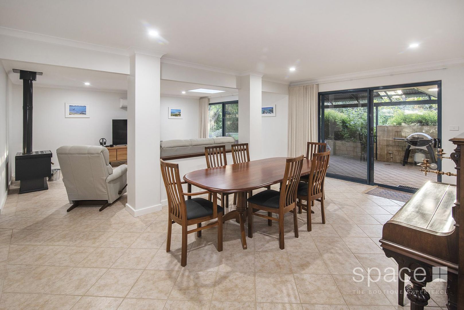 27 Hermitage Drive, Margaret River WA 6285, Image 2