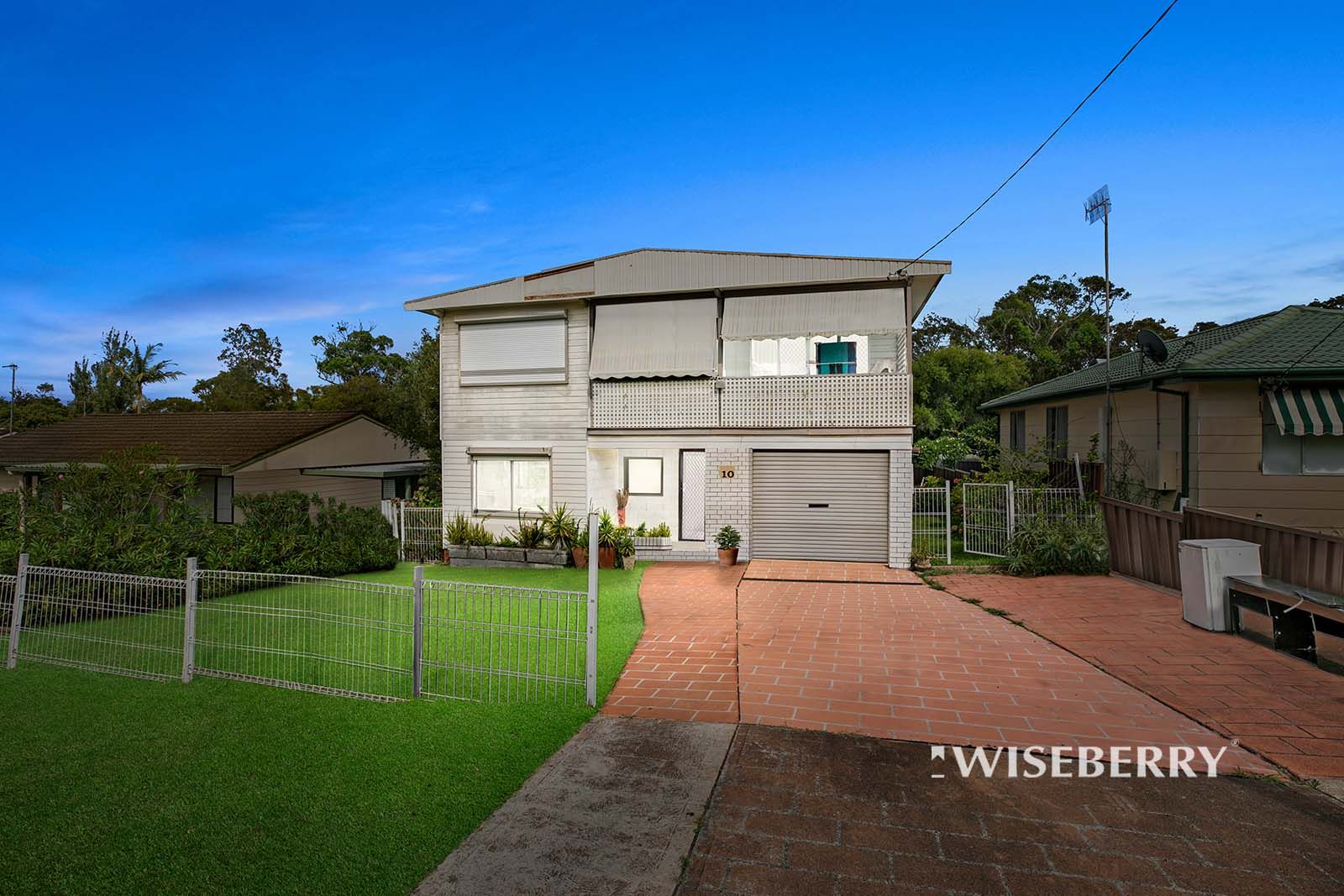 3 bedrooms House in 10 Springall Avenue WYONGAH NSW, 2259