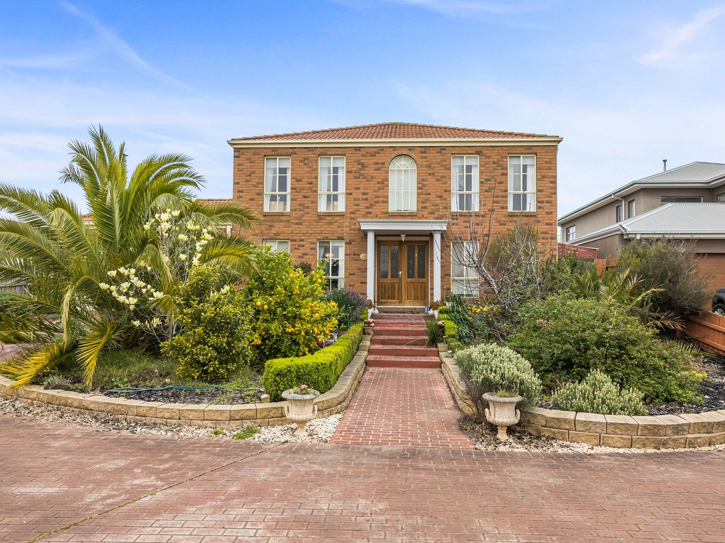 5 bedrooms House in 42 Warranqite Crescent HASTINGS VIC, 3915