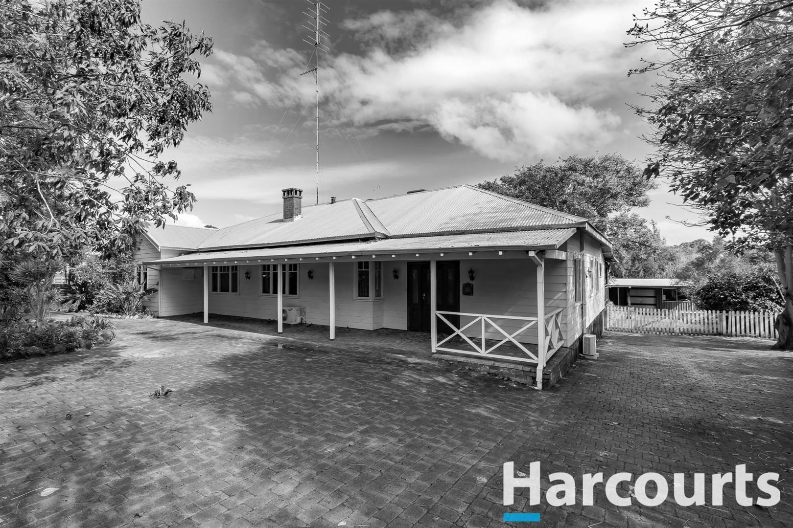 111 South Western Highway, Waroona WA 6215, Image 0