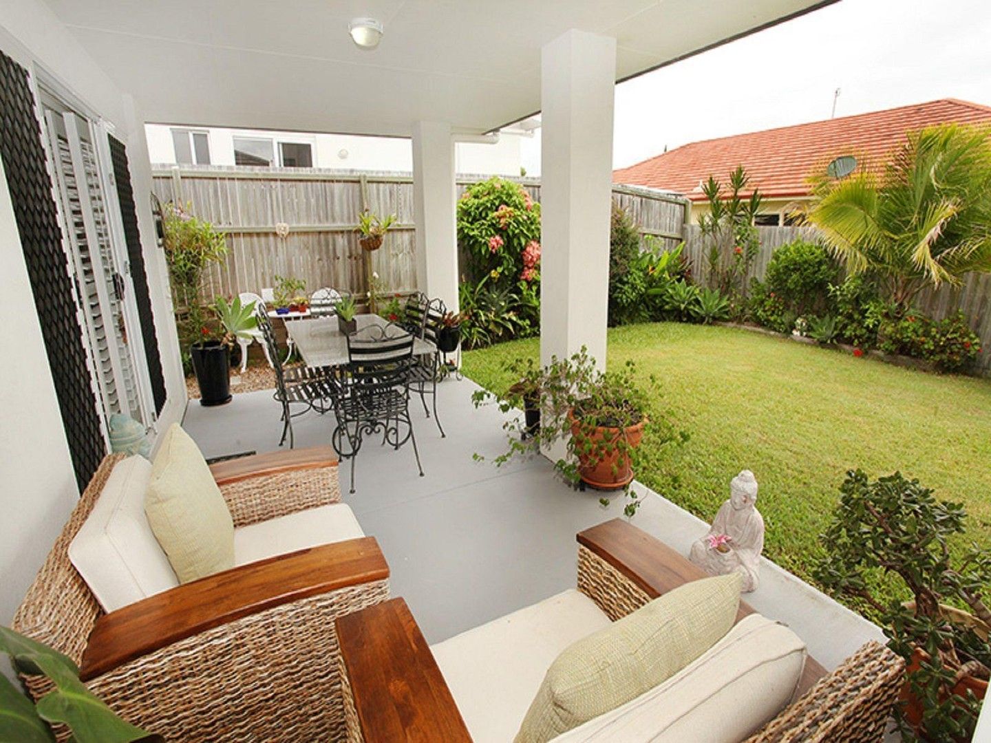 4 bedrooms House in 61 Kurrajong Crescent MERIDAN PLAINS QLD, 4551