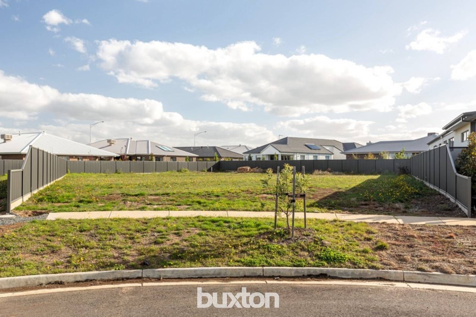 1/5 Slocombe Grove, Lucas VIC 3350, Image 1
