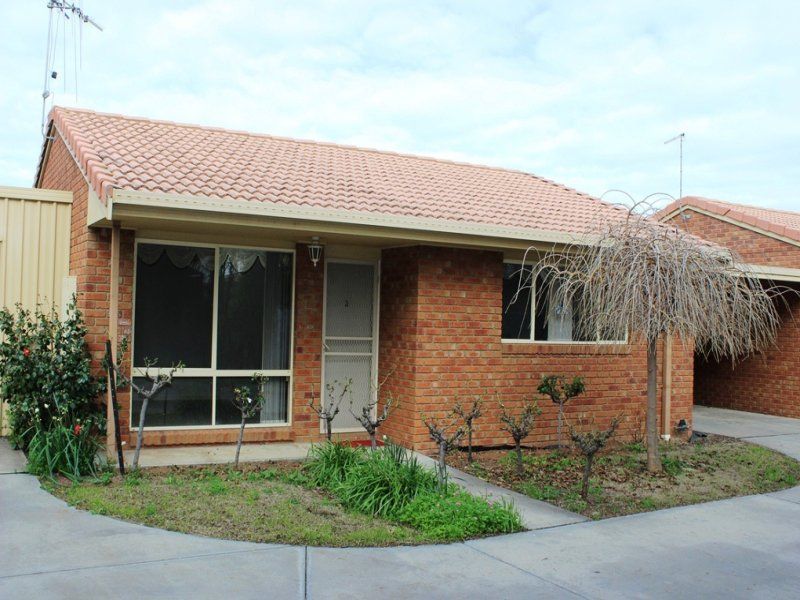 Unit 2/20 Milloo Street, SWAN HILL VIC 3585, Image 0