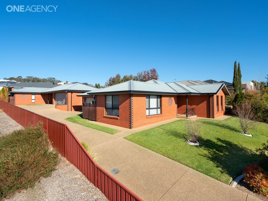 1 & 2 / 9 Osterley Street, Bourkelands NSW 2650, Image 0