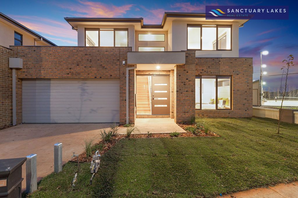 10/5 Greg Norman Drive, Sanctuary Lakes VIC 3030, Image 0