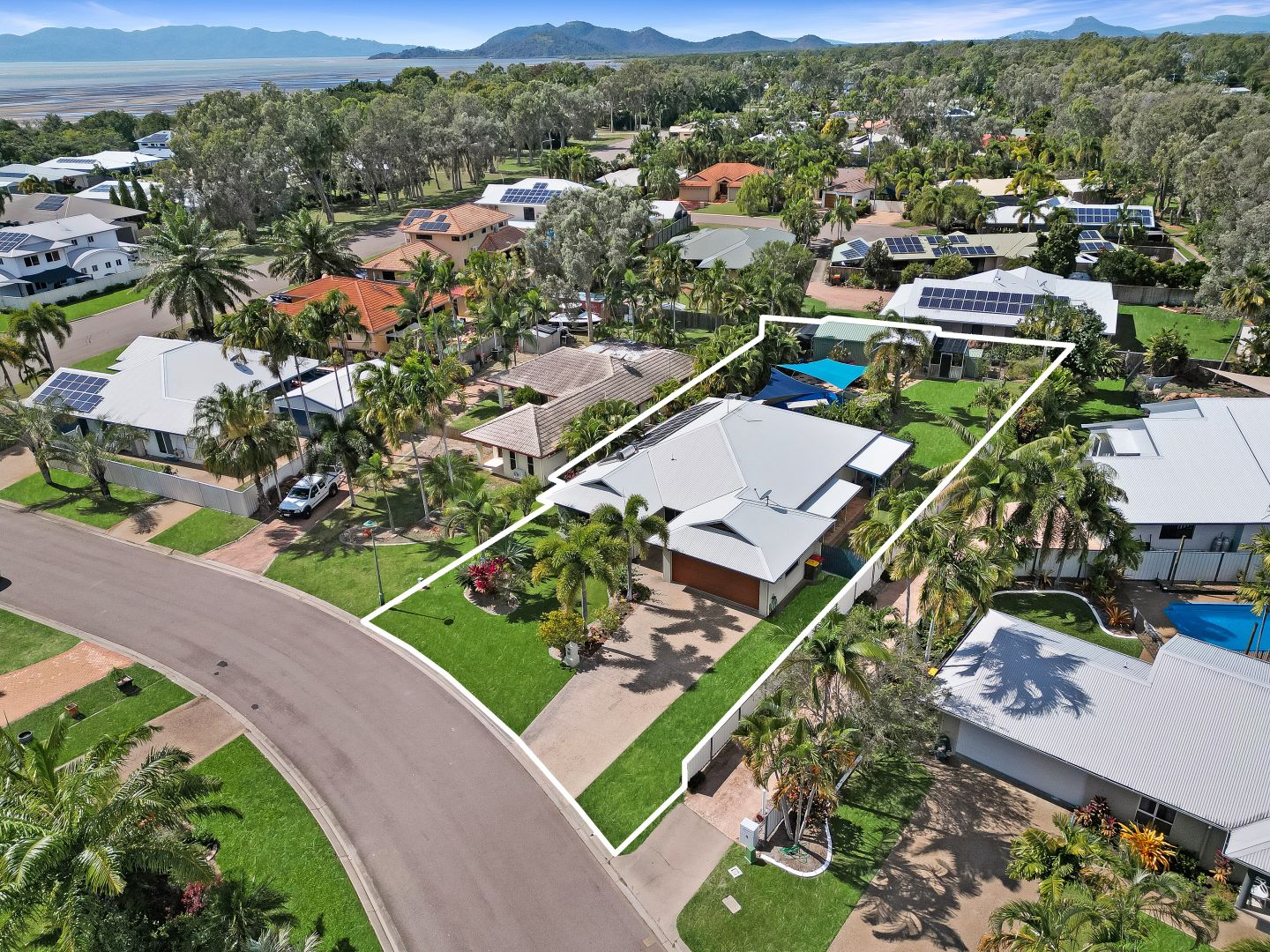 3 Hickory Court, Bushland Beach QLD 4818, Image 1