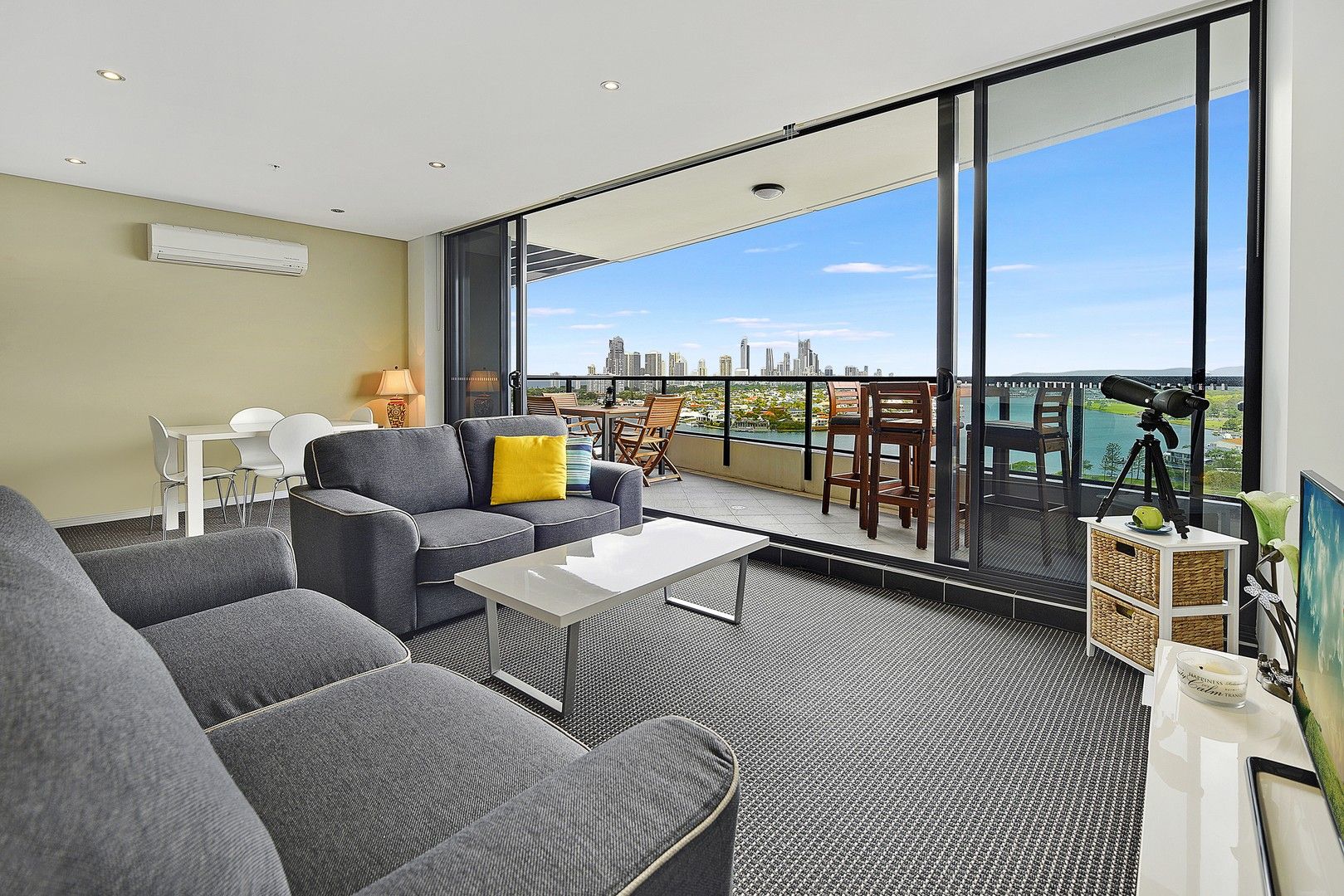 2 bedrooms Apartment / Unit / Flat in 1808/2 Aqua Street SOUTHPORT QLD, 4215