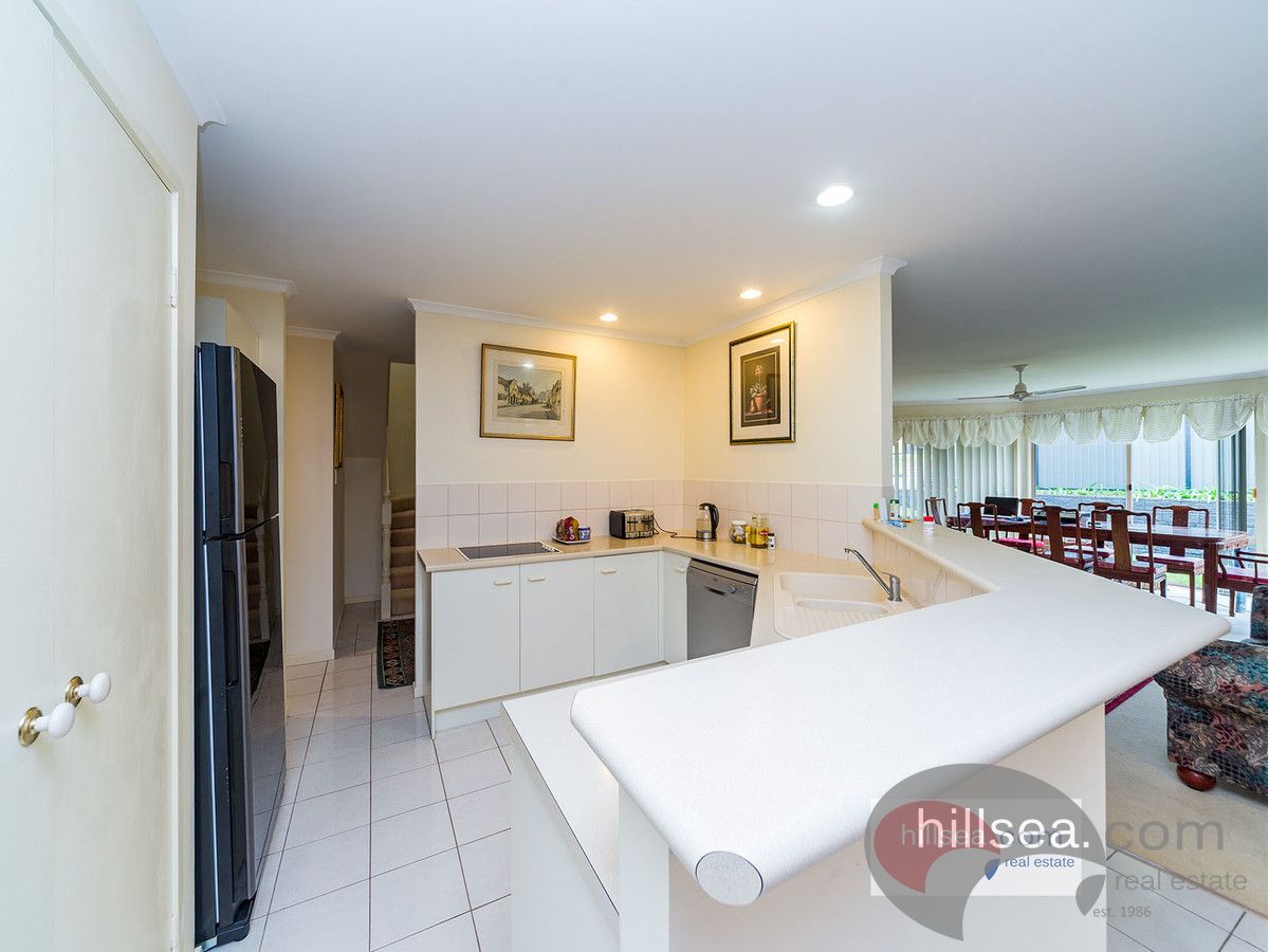 28 Walter Street, Labrador QLD 4215, Image 2