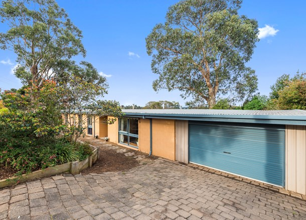 2 Arkarra Court, Mooroolbark VIC 3138