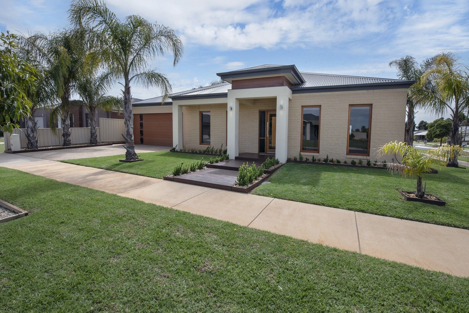 4 bedrooms House in 2 Manna Street SWAN HILL VIC, 3585