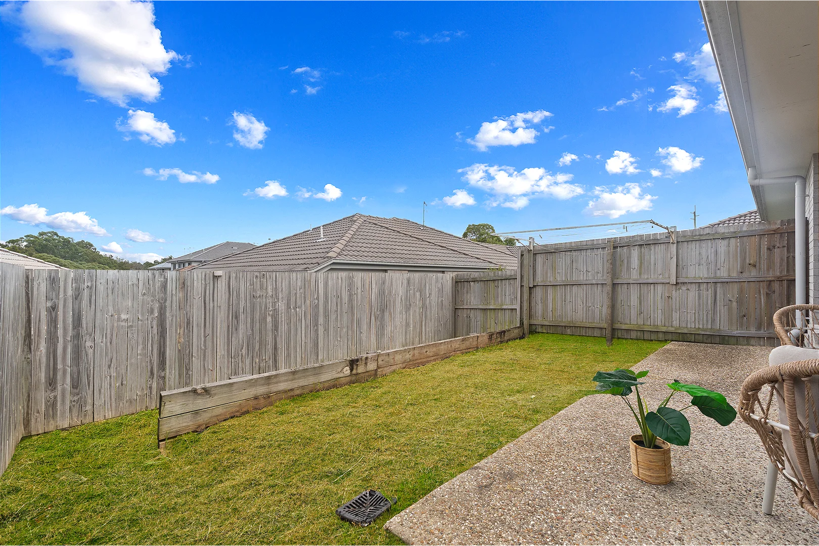 Additional image 10 of 1/14 Railway Parade, Loganlea QLD 4131